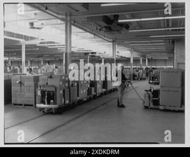 Johnson & Johnson, Metuchen, New Jersey. Innenraum II. Sammlung Gottscho-Schleisner Stockfoto