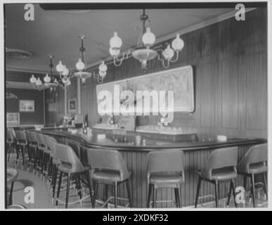 Terrace Restaurant, Fred Harvey Corp., Capital Ct., Milwaukee, Wisconsin. Bar. Gottscho-Schleisner Kollektion Stockfoto