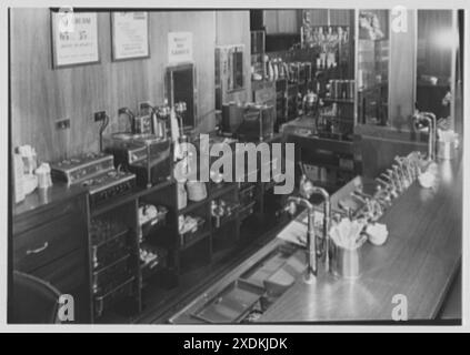 Schrafft's, Esso Building, Rockefeller Center, New York. Limonadenbrunnen. Gottscho-Schleisner Kollektion Stockfoto
