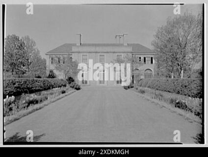 Howard Phipps, Wohnsitz in Westbury, Long Island. Haus über Garten II. Sammlung Gottscho-Schleisner Stockfoto