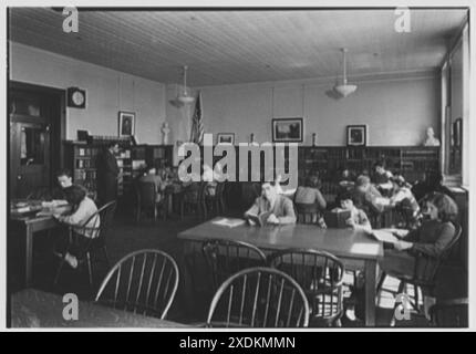 Woodmere Academy, Woodmere, Long Island. Bibliothek. Gottscho-Schleisner Kollektion Stockfoto