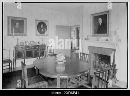 William Gilman Low, 'Achnasheen', Residence on Low ln., Bristol, Rhode Island. Haupthaus, Speisesaal. Gottscho-Schleisner Kollektion Stockfoto