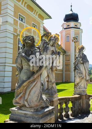 Skulpturen von Pestsäulenheiligen, Pestsäule, Detail, Vorau, Steiermark, Österreich Stockfoto