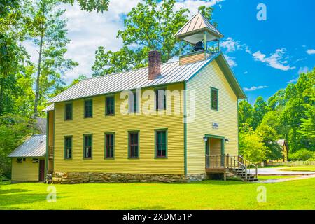 Rugby, Tennessee, USA – 29. Juli 2023: Das Rugby Schoolhouse wurde 1880 erbaut und 1907 wieder aufgebaut. Stockfoto