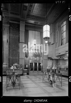 Dollar Savings Bank, Grand Concourse, New York. Inneneinrichtung IV. Sammlung Gottscho-Schleisner Stockfoto