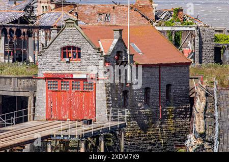 Bilder des verfallenen historischen Birnbeck Piers am Weston-super-Mare, für den der North Somerset Council finanzielle Mittel für die Wiederherstellung des Bauwerks erhalten hat. Stockfoto