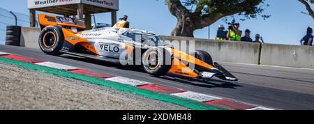 Salinas, CA, USA. Juni 2024. ALEXANDER ROSSI (7) aus Nevada City, Kalifornien übt beim Firestone Grand Prix von Monterey auf dem WeatherTech Raceway Laguna Seca in Salinas, CA. (Bild: © Walter G. Arce Sr./ASP Via ZUMA Press Wire) NUR REDAKTIONELLE VERWENDUNG AUS! Nicht für kommerzielle ZWECKE! Stockfoto