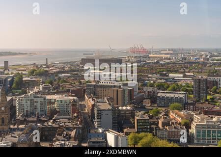 Liverpool, Merseyside, England, Großbritannien - 16. Mai 2023: Blick auf die Skyline der Stadt Stockfoto