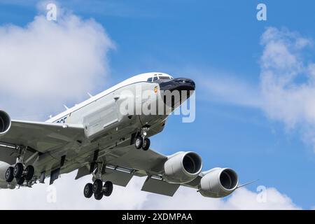 64-4841: Die USAF Boeing RC-135V landet bei der RAF Mildenhall, Suffolk, Großbritannien Stockfoto