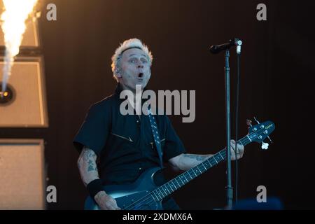 Newport, Großbritannien. Juni 2024. Green Day Play a UK Festival Exclusive at the Isle of Wight Festival, Seaclose Park am Sonntag, 23. Juni Credit: Emma Terracciano/Alamy Live News Stockfoto