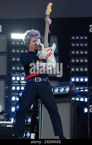 Newport, Großbritannien. Juni 2024. Green Day Play a UK Festival Exclusive at the Isle of Wight Festival, Seaclose Park am Sonntag, 23. Juni Credit: Emma Terracciano/Alamy Live News Stockfoto