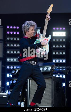 Newport, Großbritannien. Juni 2024. Green Day Play a UK Festival Exclusive at the Isle of Wight Festival, Seaclose Park am Sonntag, 23. Juni Credit: Emma Terracciano/Alamy Live News Stockfoto