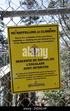 Kein Abseilen- oder Kletterschild im Hopewell Rocks Provincial Park in Hopewell Cape, New Brunswick, Kanada Stockfoto