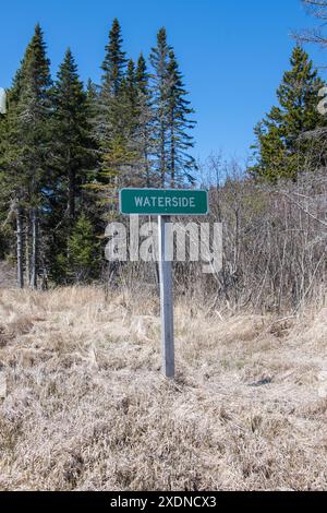 Willkommen im Waterside-Schild auf NB 915 New Brunswick, Kanada Stockfoto