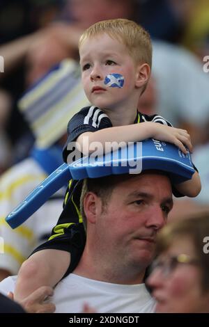 Stuttgart, Deutschland. Juni 2024. Fans (Schottland) beim Spiel der UEFA Euro Germany 2024 zwischen Schottland 0-1 Ungarn in der Stuttgart Arena am 23. Juni 2024 in Stuttgart. Kredit: Maurizio Borsari/AFLO/Alamy Live News Kredit: Aflo Co. Ltd./Alamy Live News Stockfoto