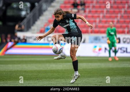 Harrison, Usa. Juni 2024. Harrison, USA, 13. Juni 2024: Nealy Martin (14 Gotham FC) während des Spiels zwischen Gotham FC und Washington Spirit in der Red Bull Arena in Harrison, NJ, USA (NUR REDAKTIONELLE VERWENDUNG). (Rebekah Wynkoop/SPP) Credit: SPP Sport Press Photo. /Alamy Live News Stockfoto