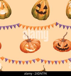 Nahtloses Halloween-Muster mit hellen Kürbissen mit geschnitzten Gesichtern. Orangefarbene und violette Festflaggen Girlanden. Beigefarbener Hintergrund in einem Aquarell Stockfoto