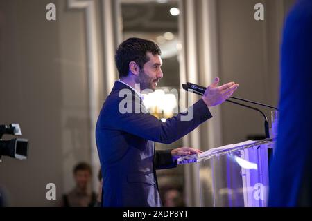 Madrid, Spanien. Juni 2024. Pablo Bustinduy, Minister für soziale Rechte, Konsum und Agenda 2030 der spanischen Regierung, nimmt heute Morgen an einem informativen Frühstück in Madrid Teil. Quelle: D. Canales Carvajal/Alamy Live News Stockfoto