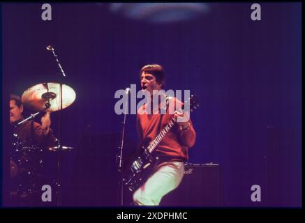 PAUL WELLER, BIG NOISE FESTIVAL, 1997: Paul Weller tourte am Sonntag, den 11. Mai, mit dem Heavy Soul-Album Headliner beim BBC Big Noise Festival in Cardiff Bay, Cardiff, Wales, Großbritannien. 1997. Foto: Rob Watkins Stockfoto