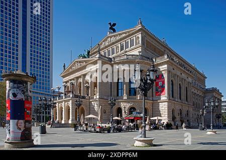 Geographie / Reisen, Deutschland, Hessen, Alte Oper, Opernplatz, Frankfurt am Main, ADDITIONAL-RIGHTS-CLEARANCE-INFO-NOT-AVAILABLE Stockfoto