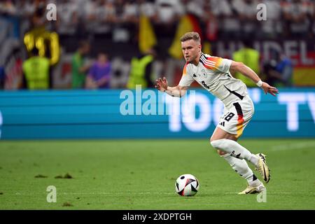 23. Juni 2024, Hessen, Frankfurt/Main: Fußball: Europameisterschaft, Schweiz - Deutschland, Vorrunde, Gruppe A, Spieltag 3, Frankfurter Arena, Deutschlands Maximilian Mittelstädt in Aktion. Foto: Federico Gambarini/dpa Stockfoto