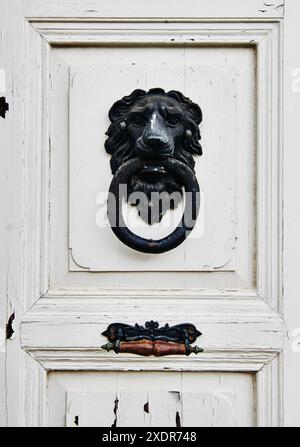 Detail eines antiken Löwenkopfklopfers, Patmos Island, Griechenland, Europa Stockfoto