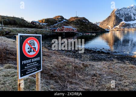 Warnschild für kein Parken, Privatstraße, reine, Lofoten, Norwegen, Europa Stockfoto