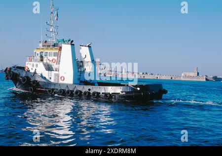 Schlepper vor San Juan de Ulua Fort. Veracruz. Mexiko Stockfoto