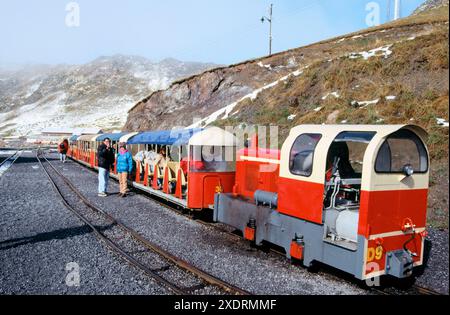 Touristischen Zug "Le petit Train D´Artouste". Pyrenäen Mountains Nationalpark (Parc National Pyrénées). Frankreich Stockfoto