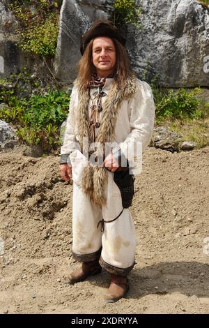 Volker Zack. Karl May Pressekonferenz mit Fotoprobe zu Winnetou II., Ribanna und Old Firehand. Bad Segeberg, 21.06.2024 Bitte Bildunterschrift : IMAGO Michael Wigglesworth *** Volker Zack Karl May Pressekonferenz mit Fotoprobe für Winnetou II, Ribanna und Alte Feuerhand Bad Segeberg, 21 06 2024 Bitte Bildunterschrift IMAGO Michael Wigglesworth Stockfoto