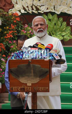 Neu-Delhi, Indien. Juni 2024. Der indische Premierminister Narendra Modi spricht am ersten Tag der ersten Sitzung des 18. Lok Sabha vor den Medien im Parlamentsgebäude. (Foto: Naveen Sharma/SOPA Images/SIPA USA) Credit: SIPA USA/Alamy Live News Stockfoto