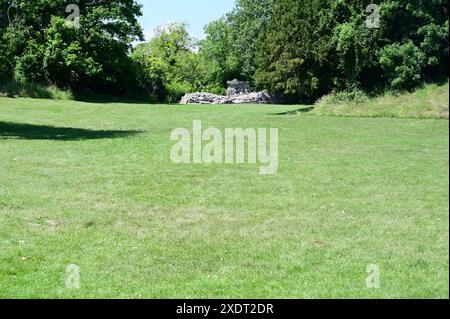 Überreste einer normannischen Burg aus dem 11. Jahrhundert in Großbritannien. Stockfoto