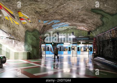 Stockholms Metro, Tunnelbana Station, U-Bahn-Station: Kungsträdgården. Entworfen vom Künstler Ulrik Samuelson. Stockholm, Schweden. Stockfoto