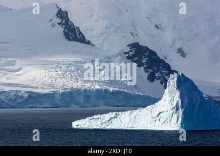 Iceberg, Livingston Island, South Shetland Islands, Antarktische Halbinsel, Antarktis Stockfoto