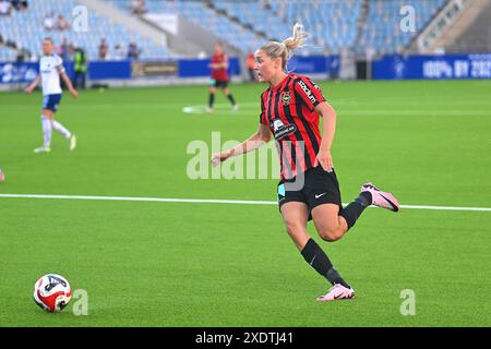 Norrkoping, Schweden, 24. Juni 2024: Tuva Olvestad (12 IF Brommapojkarna) im Spiel in der schwedischen Liga OBOS Damallsvenskan am 24. Juni 2024 zwischen IFK Norrkoping und IF Brommapojkarna in der Platinumcars Arena in Norrkoping, Schweden (Peter Sonander/SPP) Credit: SPP Sport Press Photo. /Alamy Live News Stockfoto