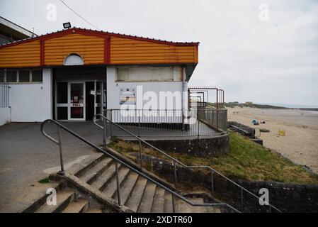 Die Bilder zeigen Coney Beach Pleasure Park, Porthcawl, Bridgend, South Wales, vor der Schließung in etwa drei Jahren. Noch offen für Unternehmen. Stockfoto