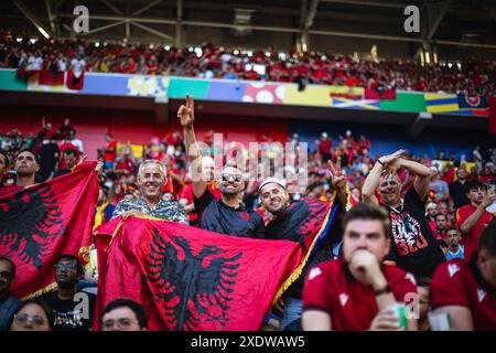 Düsseldorf, Deutschland, 24. Juni 2024 DÜSSELDORF, DEUTSCHLAND - 24. JUNI: Fans Albaniens beim Spiel der UEFA Euro 2024-Meisterschaft Gruppe B zwischen Albanien und Spanien in der Düsseldorfer Arena am 24. Juni 2024 in Düsseldorf. (Foto: Dan O' Connor/ATPImages) Dan O' Connor (Dan O' Connor/ATP Images/SPP) Stockfoto