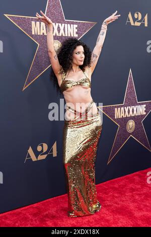 Hollywood, USA. Juni 2024. Halsey besucht am 24. Juni 2024 die Ankunft von A24’s „MAXXXINE“ im TCL Chinese Theatre in Hollywood, CA. (Foto: Corine Solberg/SipaUSA) Credit: SIPA USA/Alamy Live News Stockfoto