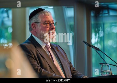 Oberrabbiner Pinchas Goldschmidt, Oberrabbiner und Praesident der Konferenz der Europaeischen Rabbiner CER am 24.06.2024. NUR REDAKTIONELLE VERWENDUNG *** Oberrabbiner Pinchas Goldschmidt, Oberrabbiner und Präsident der Konferenz der Europäischen Rabbiner CER am 24 06 2024 NUR REDAKTIONELLE VERWENDUNG Copyright: epd-bild/ChristianxDitsch D24D0624MosheRosenPreisFelixKlein181102 Stockfoto