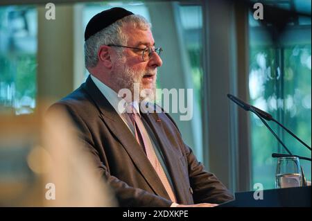 Oberrabbiner Pinchas Goldschmidt, Oberrabbiner und Praesident der Konferenz der Europaeischen Rabbiner CER am 24.06.2024. NUR REDAKTIONELLE VERWENDUNG *** Oberrabbiner Pinchas Goldschmidt, Oberrabbiner und Präsident der Konferenz der Europäischen Rabbiner CER am 24 06 2024 NUR REDAKTIONELLE VERWENDUNG Copyright: epd-bild/ChristianxDitsch D24D0624MosheRosenPreisFelixKlein181024 Stockfoto