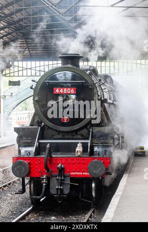 Dampfzug oder Lokomotive an der Pickering Station der North Yorkshire Moors Railway, einer historischen Eisenbahnstrecke in North Yorkshire, England, Großbritannien Stockfoto