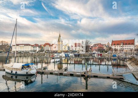 Geographie / Reise, Deutschland, Bayern, Hafen mit Mangturm, Lindau am Bodensee, ADDITIONAL-RIGHTS-CLEARANCE-INFO-NOT-AVAILABLE Stockfoto