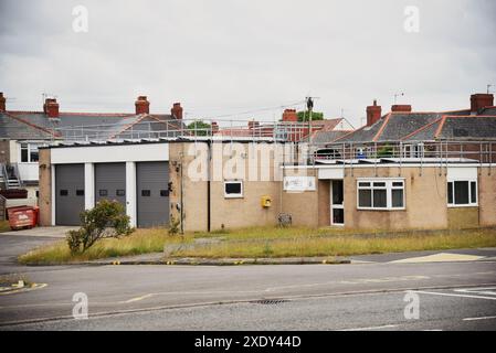 Die Bilder zeigen einige Sehenswürdigkeiten in Porthcawl Town, Bridgend, South Wales, Großbritannien. Einschließlich des neu errichteten Aldi Superstores. Feuer, Rettungsstationen auch Stockfoto