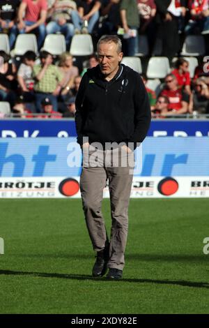 1. BL: 17-18 - 29. Spieltag - SC Freiburg vs VfL Wolfsburg Stockfoto