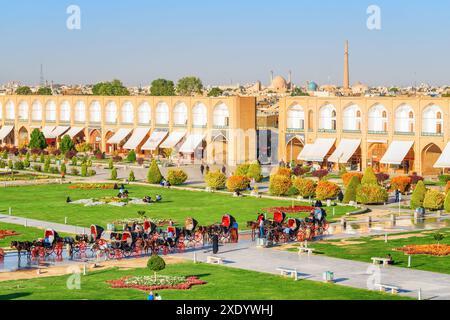 Isfahan, Iran - 23. Oktober 2018: Fantastischer Blick auf den Naqsh-e Jahan-Platz. Stockfoto