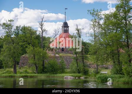 Die alte Festung von Korela am Ufer des Flusses Vuoksa. Priozersk, Region Leningrad, Russland Stockfoto