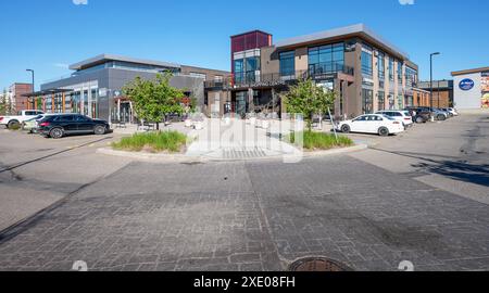 Calgary, Alberta, Kanada – 21. Juni 2024: Außenansicht des Royal Oak Park Shopping Centre in den Vororten Stockfoto
