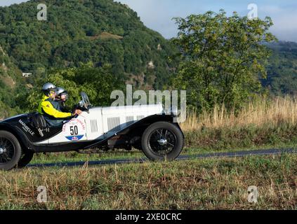 San marino, san marino - SET. 16 -2022: Riley Ulster IMP 1928 in coppa nuvolari altes Rennauto mit Oldtimer Stockfoto