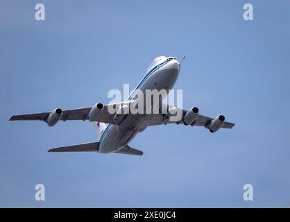 MOSKAU, RUSSLAND - 7. MAI 2022: Avia-Parade in Moskau. Strategische Bomber- und Raketenplattform IL-86 am Himmel auf der Parade von Victo Stockfoto