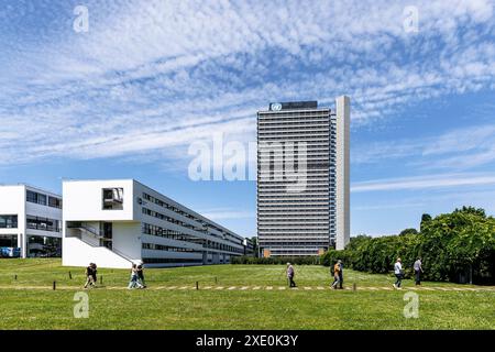 Sitz der Deutschen Welle und des Bürogebäudes Tall Eugen, beherbergt mehrere Organisationen der Vereinten Nationen, Bonn, Nordrhein-Westfalen, G Stockfoto